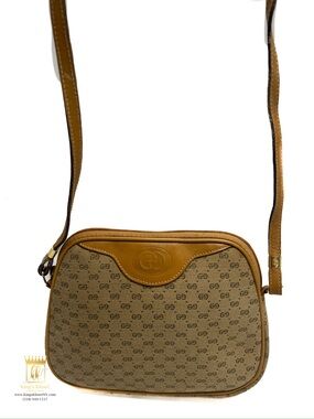 Gucci small sling